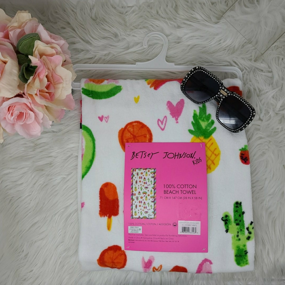 NWT Betsey Johnson Kids Beach Towel ⛱